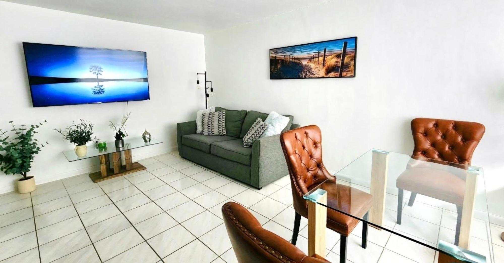 Bayfront Apartment Breathtaking Views- One Bedroom W Balcony- Living Room -Free Parking Miami Beach Quarto foto